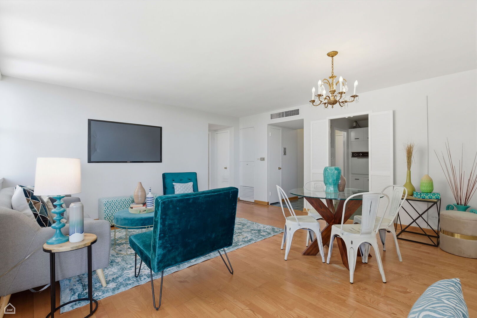6301 North Sheridan Road, Unit 18P Chicago, IL 60660 - Photo 7 of 44 Gallery Image 7