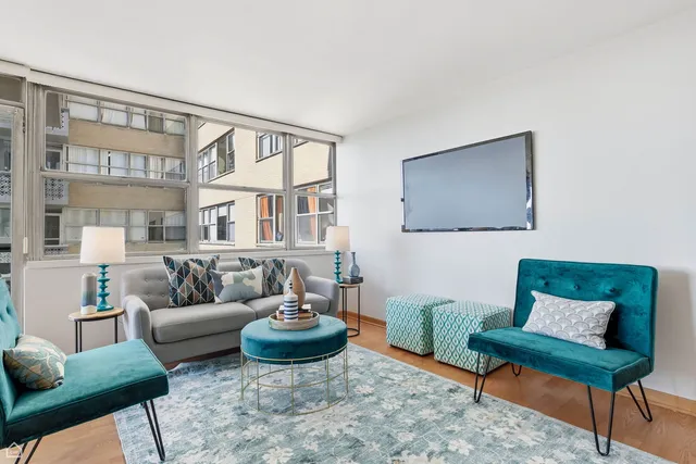 $129,000 | 6301 North Sheridan Road, Unit 18P, Chicago, IL 60660