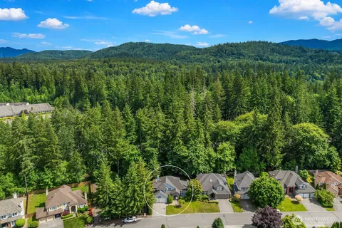$1,528,000 | 4020 262nd Place Southeast, Sammamish, WA 98029