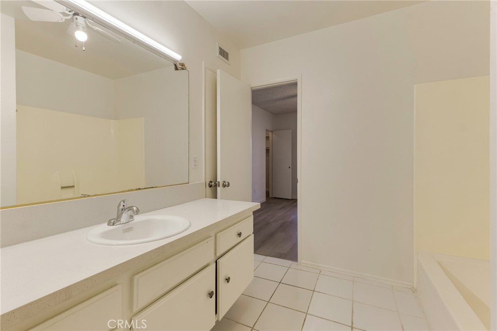 19545 Sherman Way, Unit 47 Reseda, CA 91335 - Photo 29 of 47