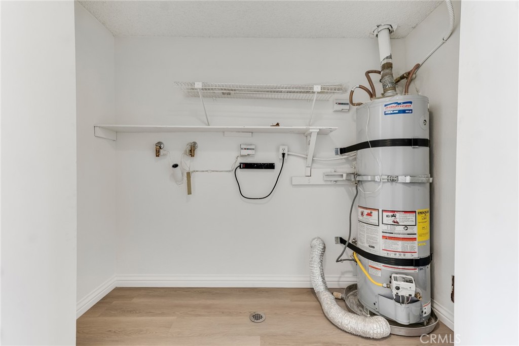 19545 Sherman Way, Unit 47 Reseda, CA 91335 - Photo 35 of 47