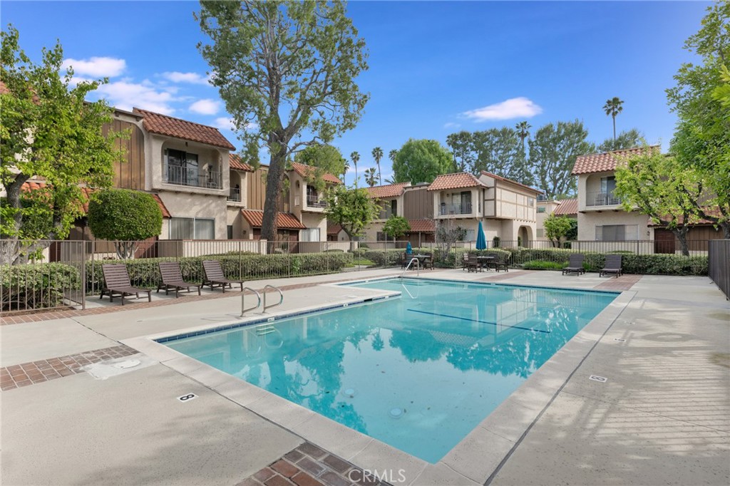 19545 Sherman Way, Unit 47 Reseda, CA 91335 - Photo 5 of 47