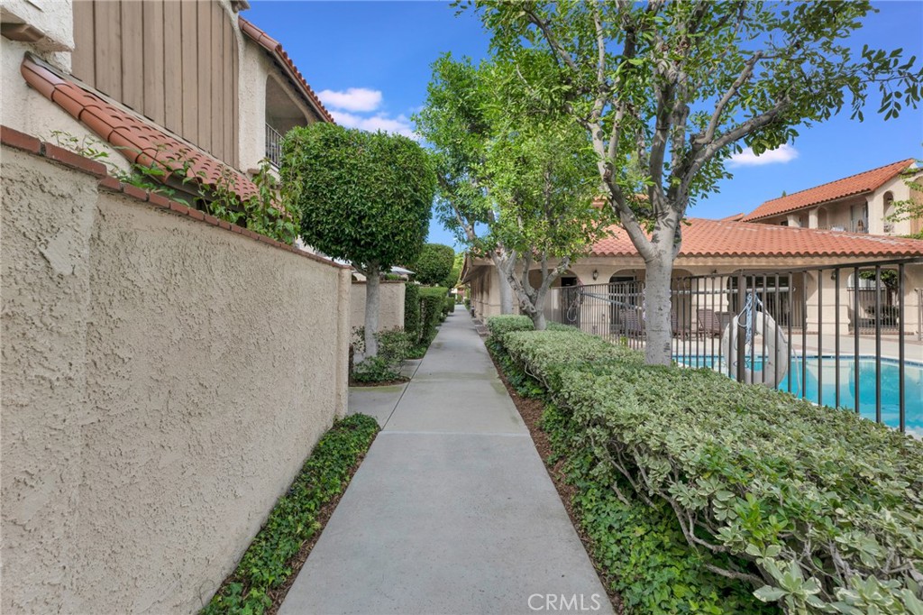 19545 Sherman Way, Unit 47 Reseda, CA 91335 - Photo 8 of 47