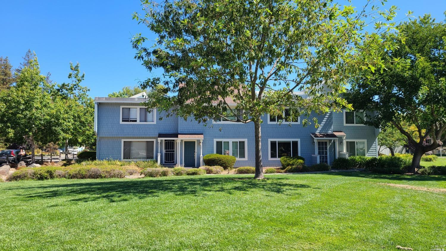 105 Caspar Place, Novato, CA 94947 Compass