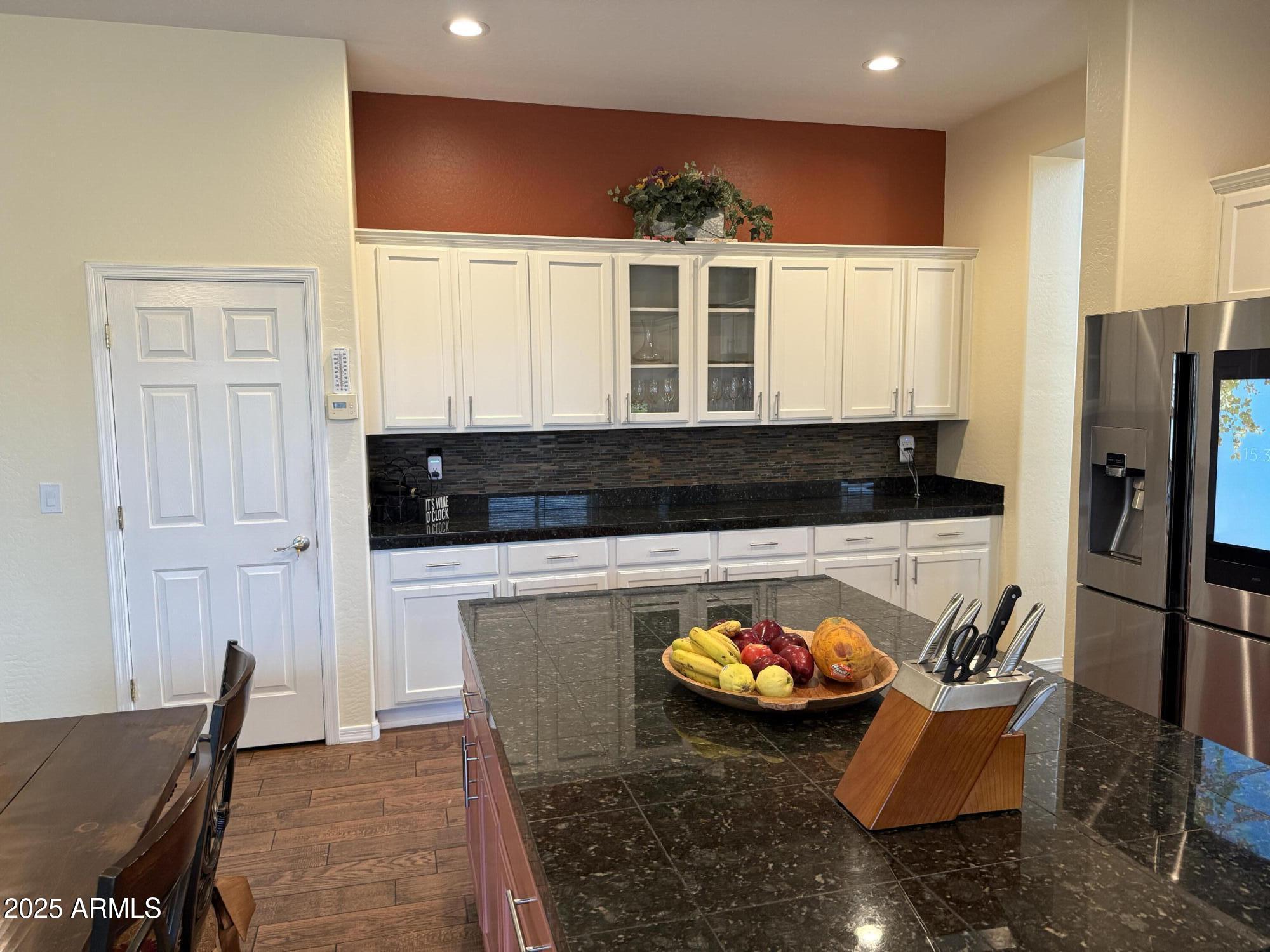 2245 West Clearview Trail Phoenix, AZ 85086 - Photo 18 of 76 Kitchen