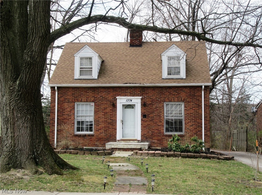1374 Brookline Road Cleveland, OH 44121 - Photo 1 of 18