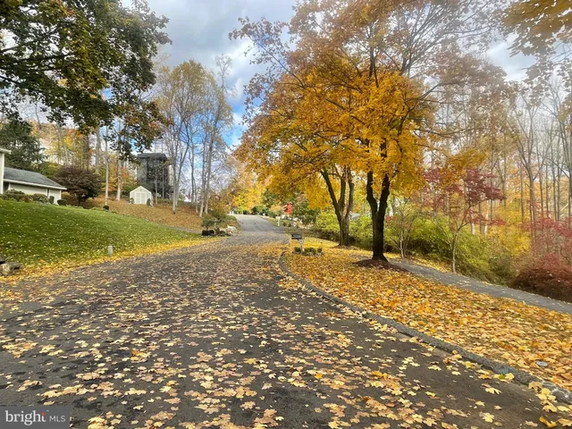 $295,000 | 25 Langton Lane, Newtown Square, PA 19073