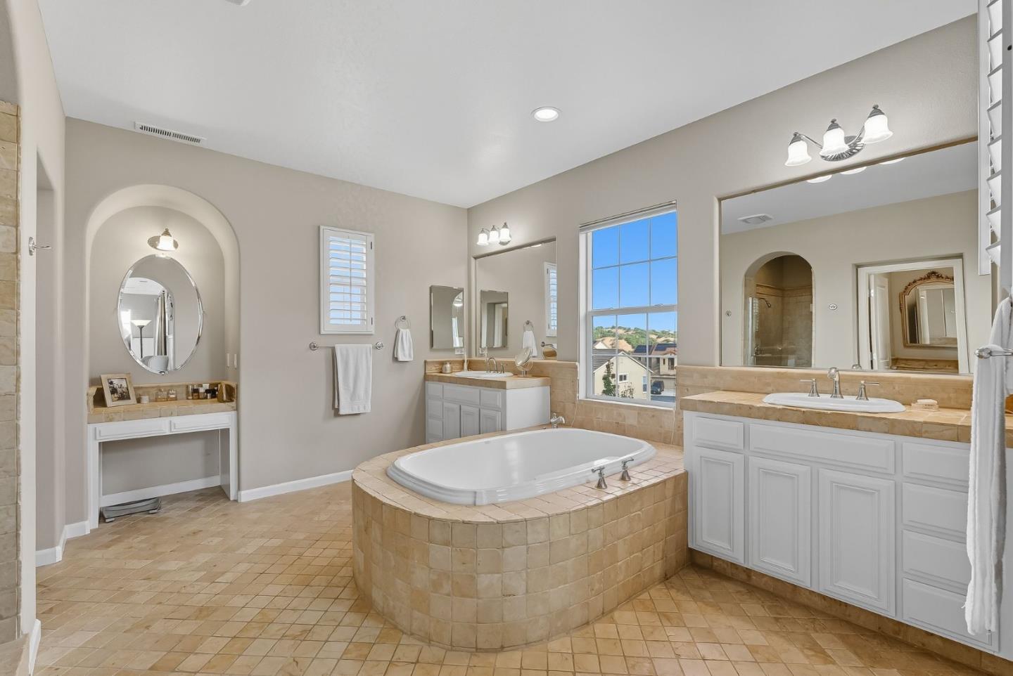 7260 Eagle Ridge Drive Gilroy, CA 95020 - Photo 31 of 42