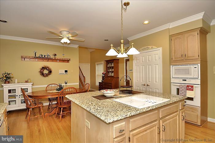 14422 Seneca Road Germantown, MD 20874 - Photo 22 of 30 Kitchen