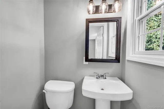 $1,129,000 | 4 Iroquois Avenue, Palisades, NY 10964