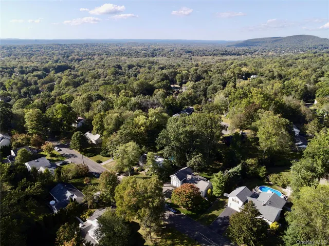 $1,129,000 | 4 Iroquois Avenue, Palisades, NY 10964