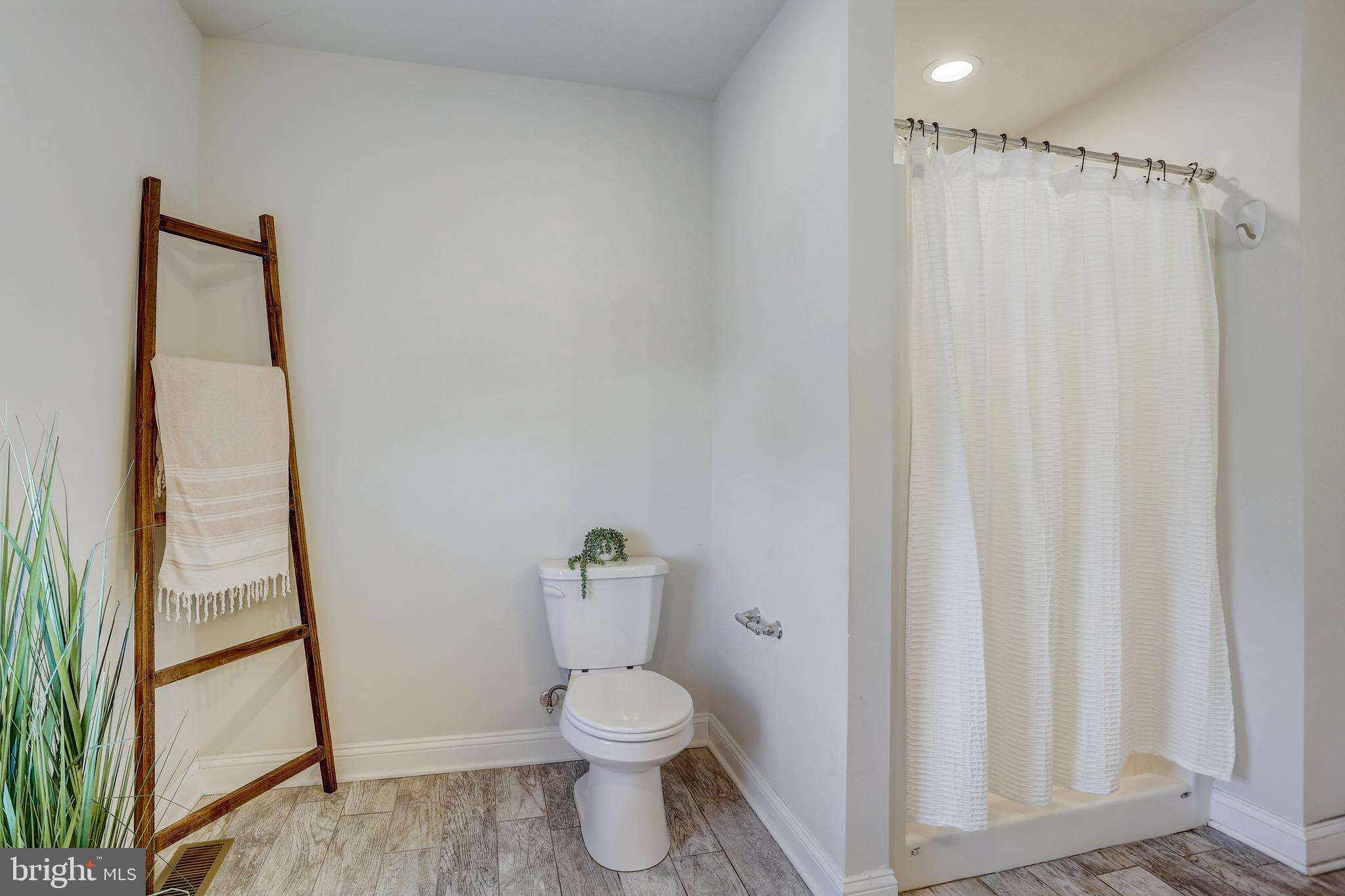 224 Haverford Road Folsom, PA 19033 - Photo 32 of 48 Gallery Image 32