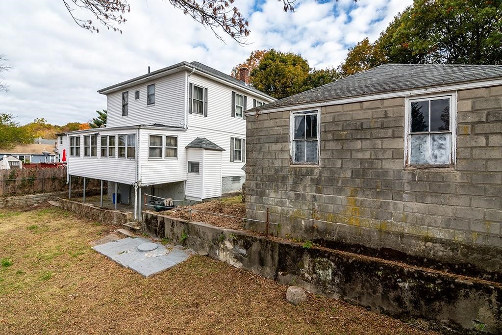 43 McClellan Street Providence, RI 02909 - Photo 4 of 36 Gallery Image 4