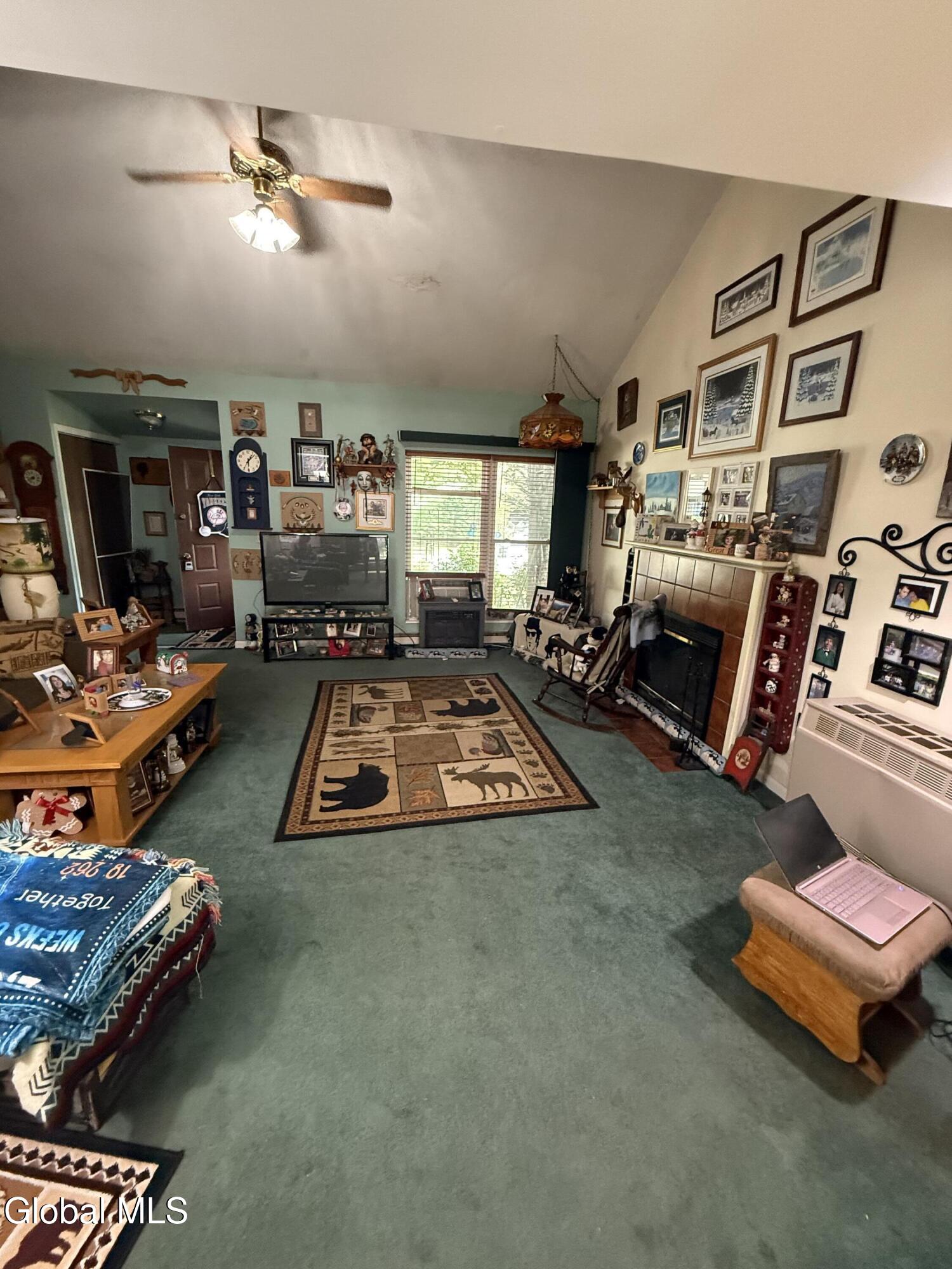 44 Thimbleberry Road Malta, NY 12020 - Photo 4 of 17 IMG_1124