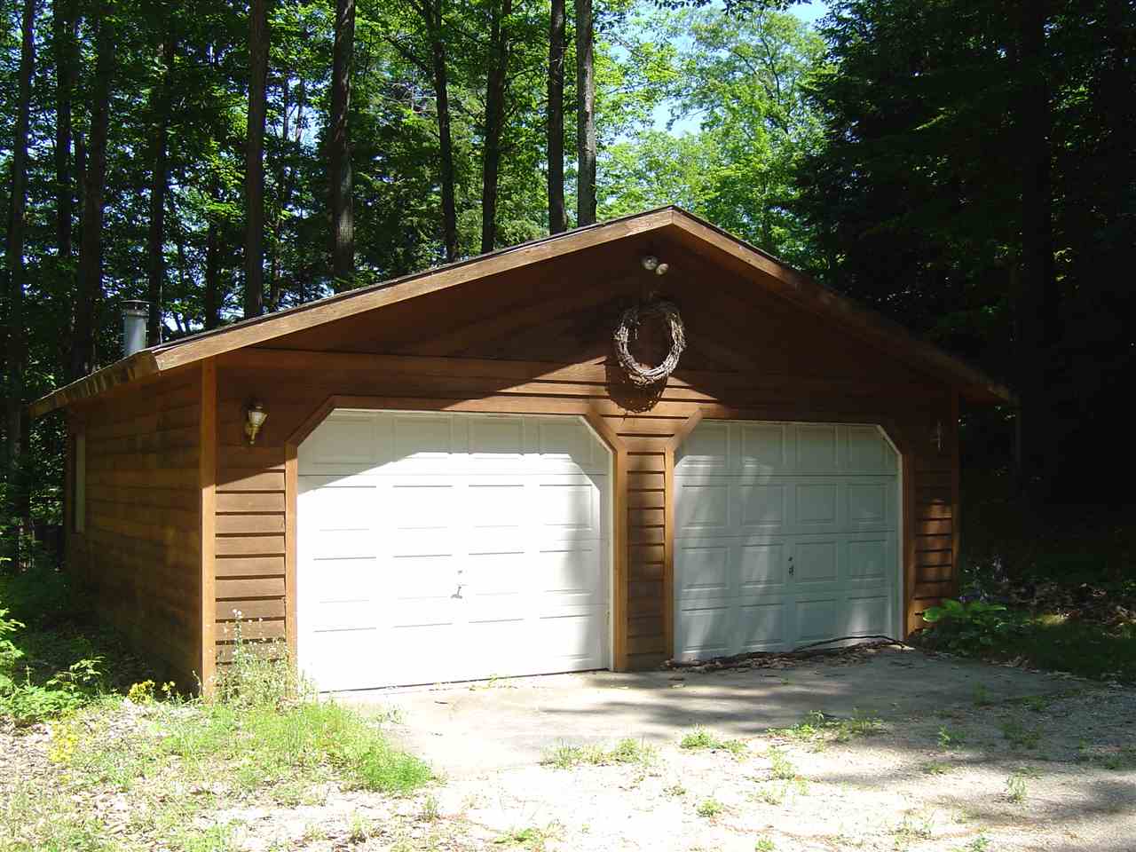 949 Old Miller Road Beulah, MI 49617 - Photo 5 of 31 1803478-4.JPG