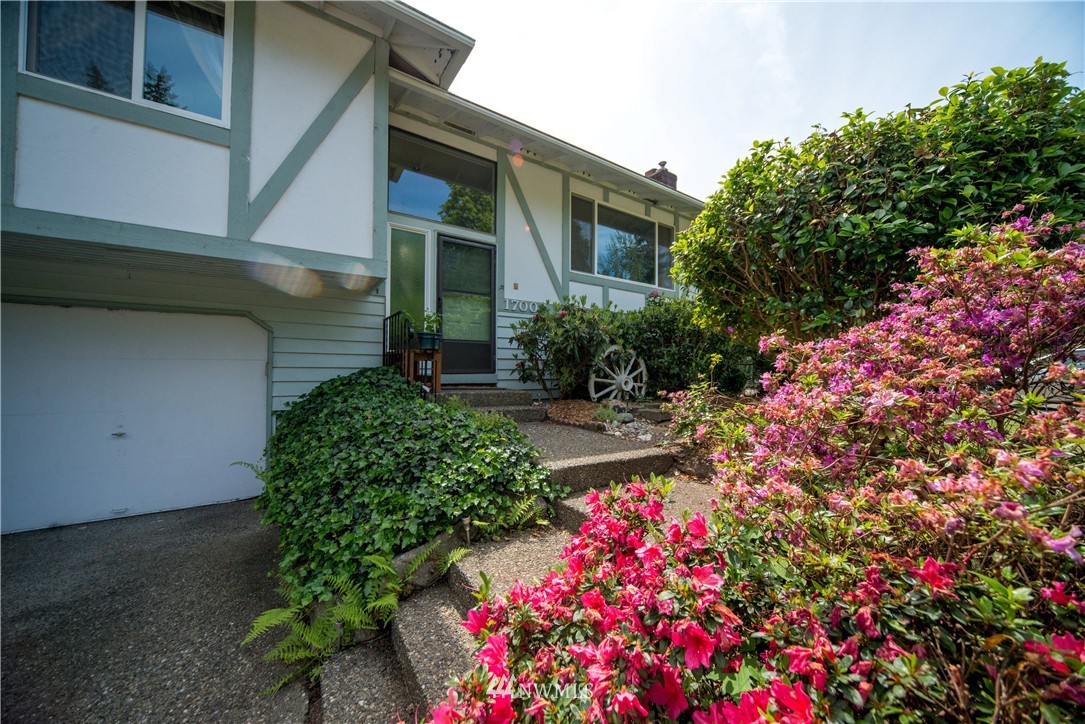 17003 28th Drive Southeast Bothell, WA 98012 - Photo 4 of 25