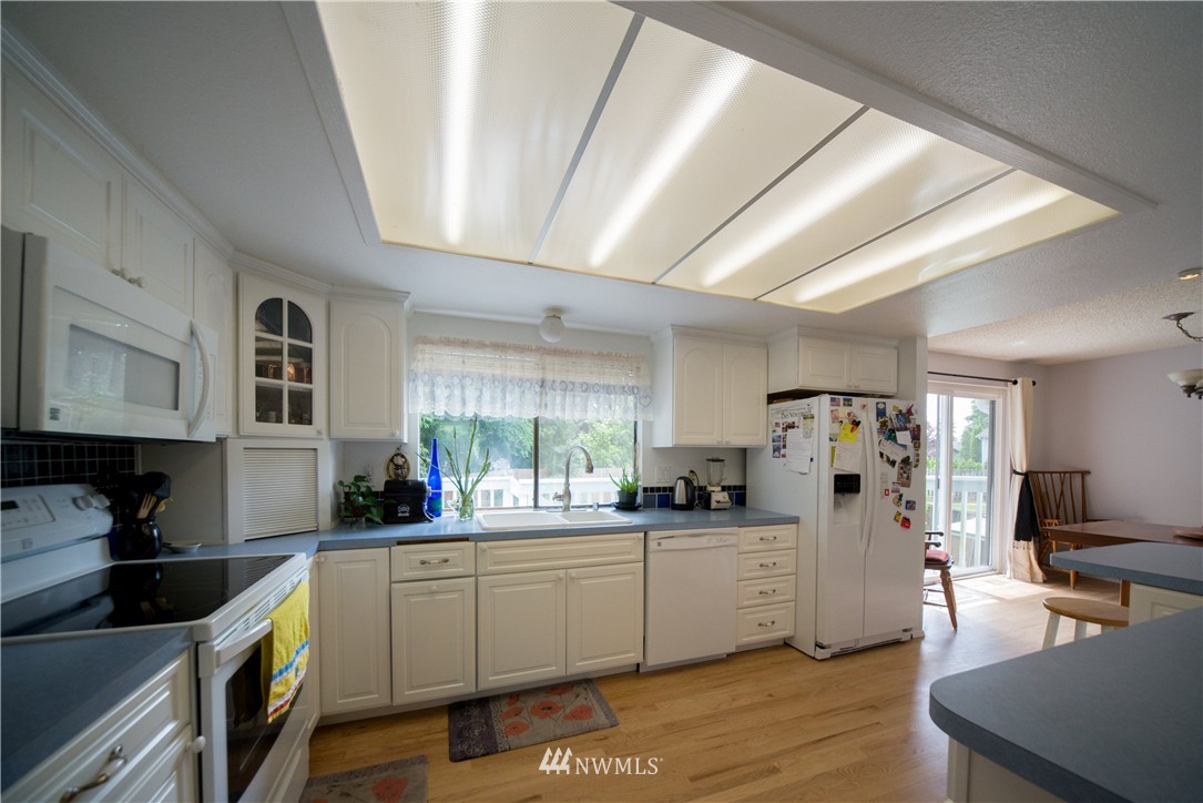 17003 28th Drive Southeast Bothell, WA 98012 - Photo 5 of 25