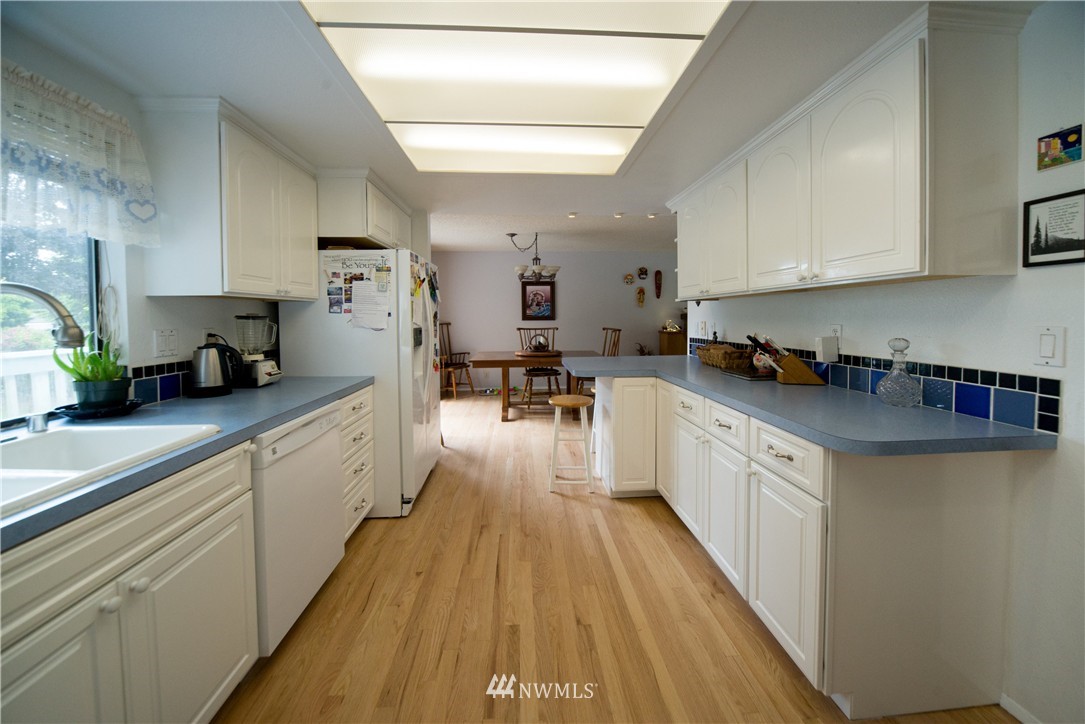 17003 28th Drive Southeast Bothell, WA 98012 - Photo 7 of 25