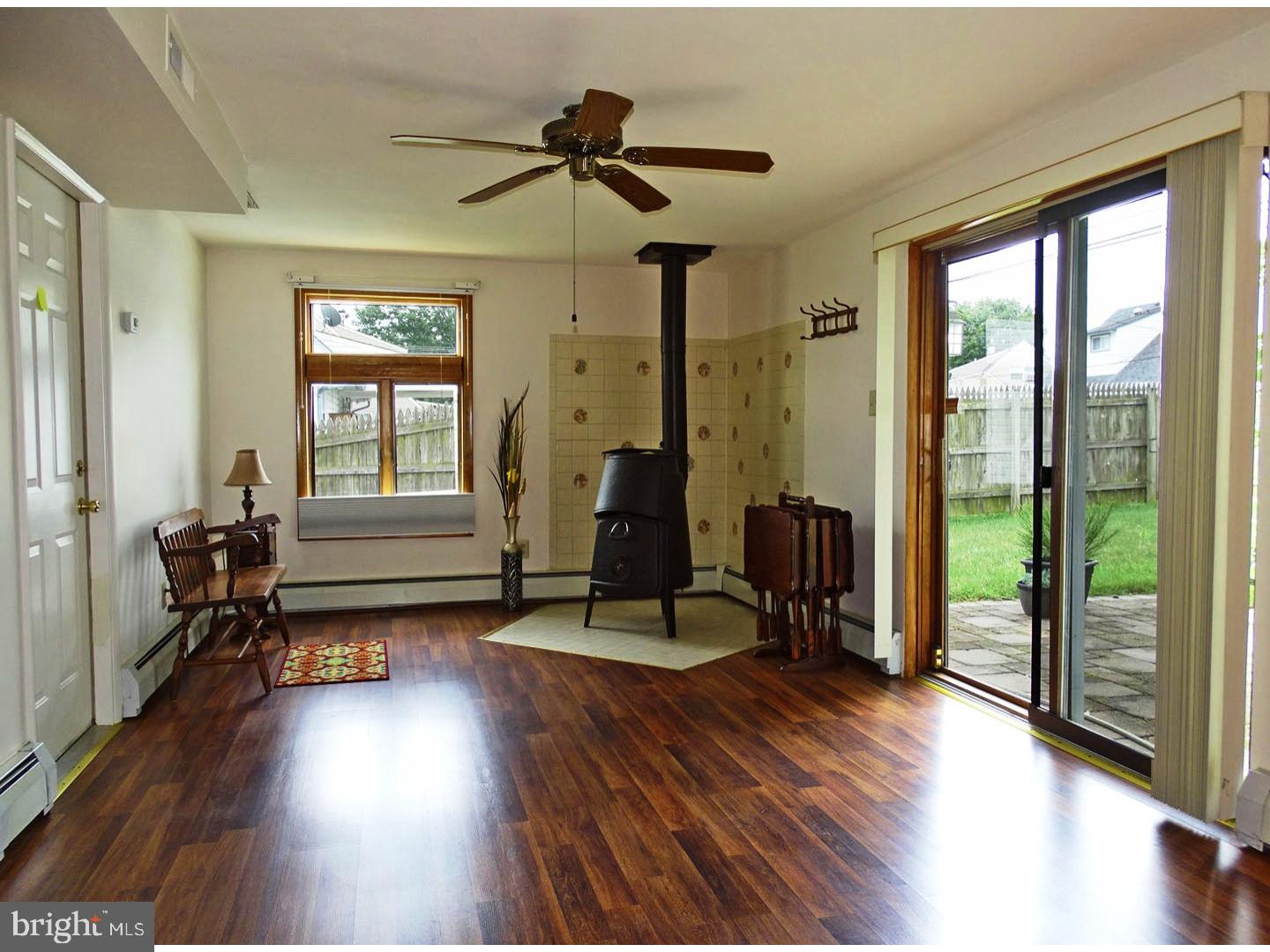 15 Quakeroak Road Levittown, PA 19057 - Photo 12 of 25 Family Room