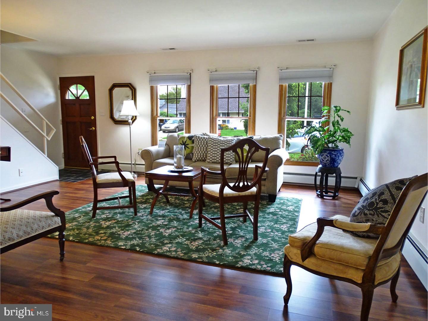 15 Quakeroak Road Levittown, PA 19057 - Photo 2 of 25 Living Room