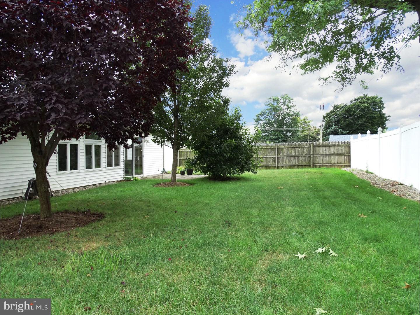 15 Quakeroak Road Levittown, PA 19057 - Photo 25 of 25 View in Back