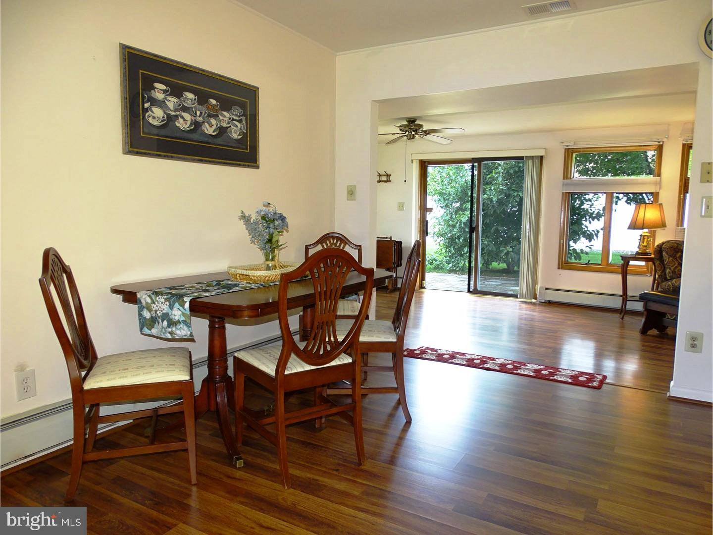 15 Quakeroak Road Levittown, PA 19057 - Photo 8 of 25 Breakfast Room