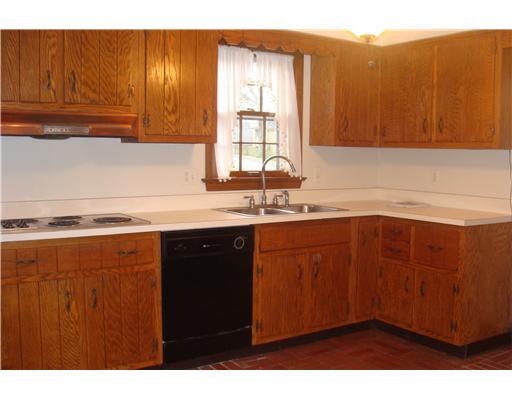 179 Boxfield Road Upper St. Clair, PA 15241 - Photo 4 of 15 Kitchen.