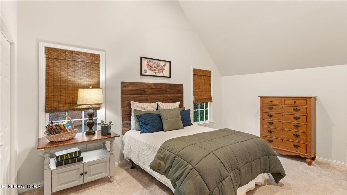 126 William Lane Oak Ridge, TN 37830 - Photo 23 of 35 34-Bedroom 2