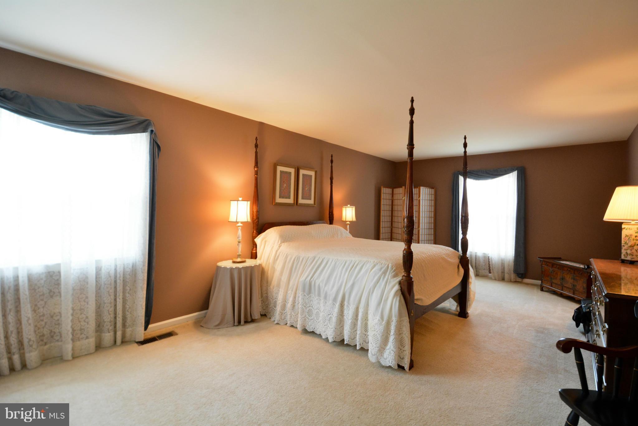 7152 Sontag Way Springfield, VA 22153 - Photo 15 of 29 MASTER BEDROOM