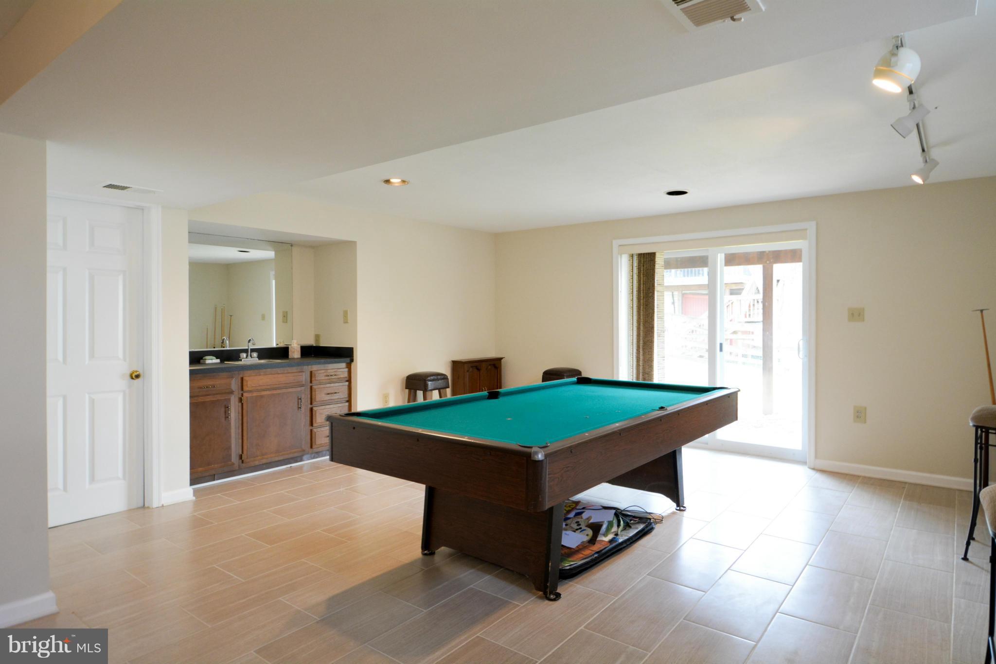 7152 Sontag Way Springfield, VA 22153 - Photo 23 of 29 WALKOUT REC ROOM