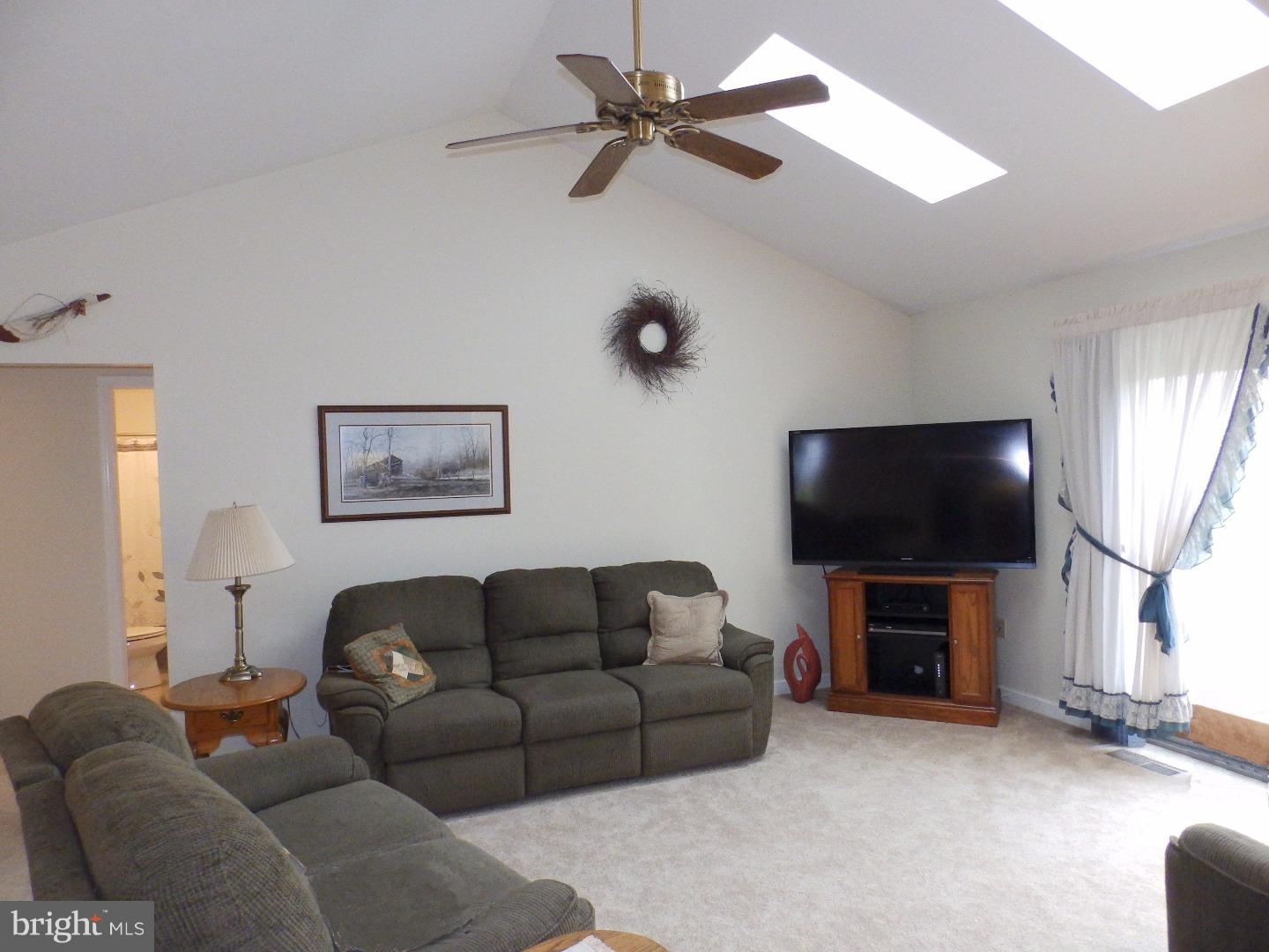 869 Ruth Road Telford, PA 18969 - Photo 8 of 18 Great Room