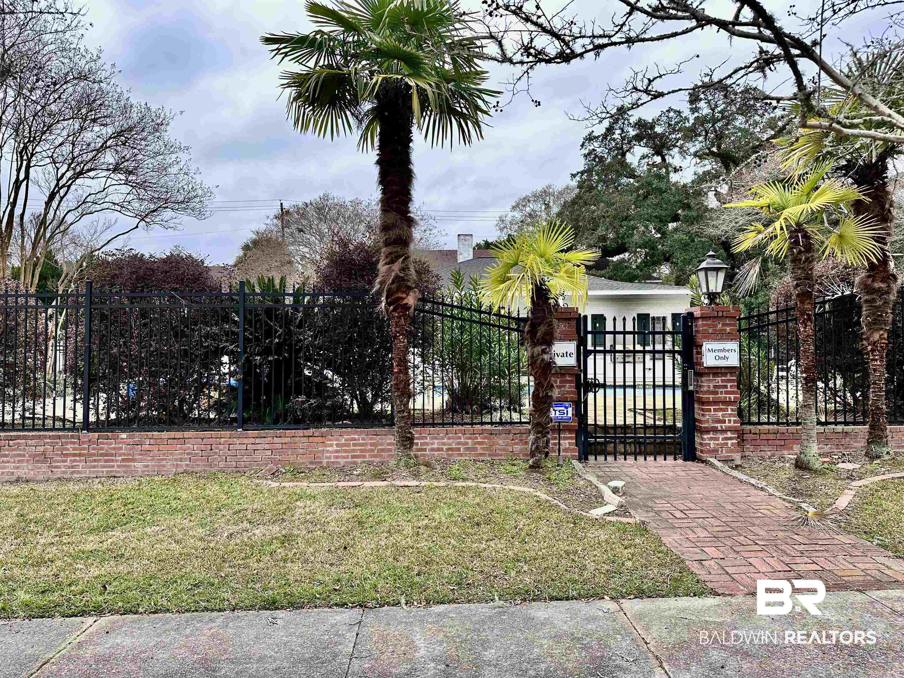 214 Upham Street, Unit 17D Mobile, AL 36607 - Photo 21 of 32