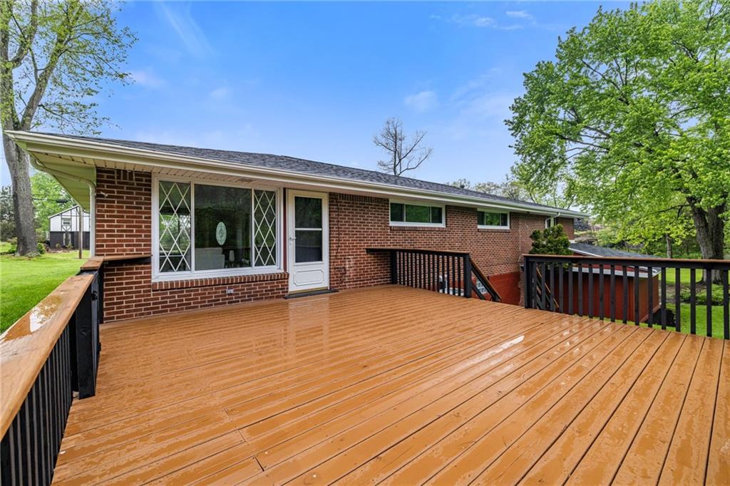 2052 Hulton Road Verona, PA 15147 - Photo 38 of 47
