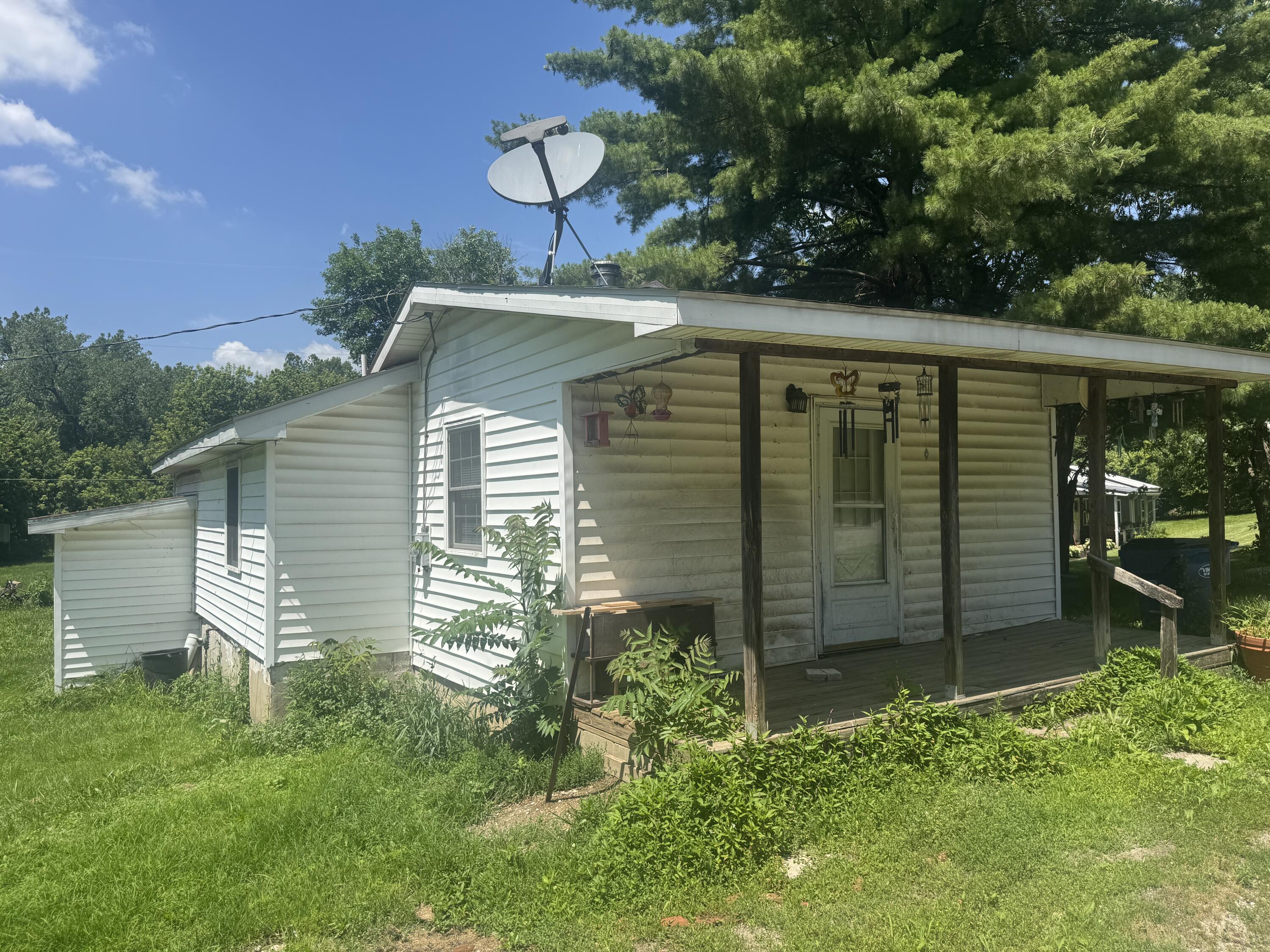 5570 Wynn Road Springfield, OH 45502 - Photo 1 of 26 IMG_3302