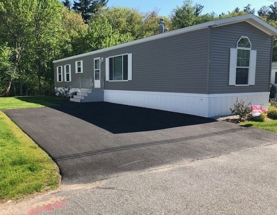 29 Lowell Road Salem, NH 03079 - Photo 1 of 16