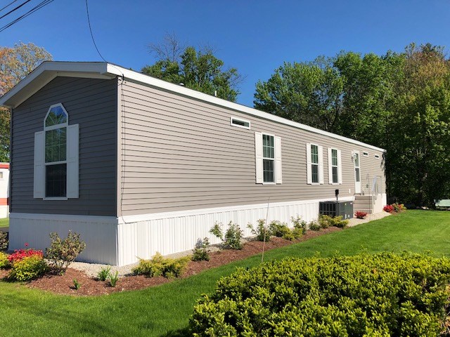 29 Lowell Road Salem, NH 03079 - Photo 3 of 16