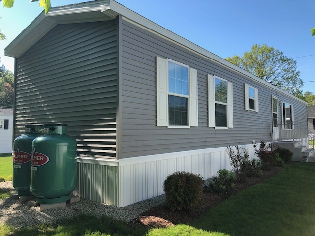 29 Lowell Road Salem, NH 03079 - Photo 5 of 16