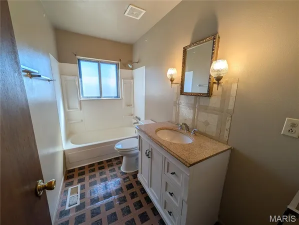 $1,300 | 6188 Dupree Avenue, Ferguson, MO 63135