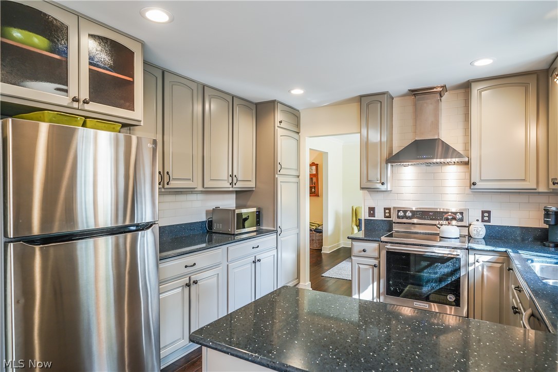 445 Inverness Road Akron, OH 44313 - Photo 13 of 35