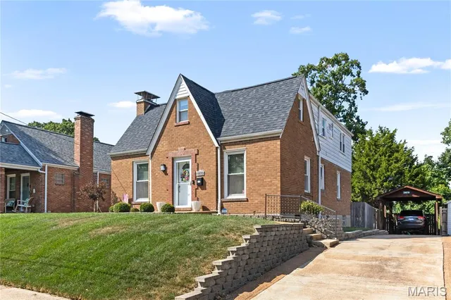 $449,000 | 8835 Lawn Avenue, St. Louis, MO 63144
