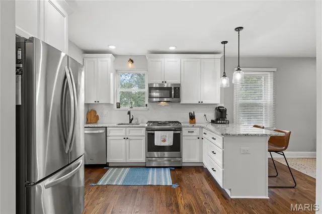 $449,000 | 8835 Lawn Avenue, St. Louis, MO 63144