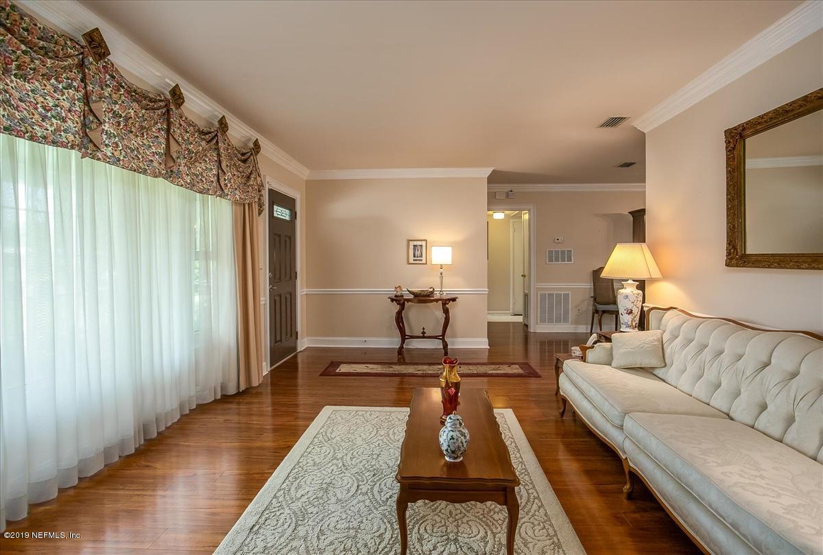 7603 Altama Road Jacksonville, FL 32216 - Photo 8 of 42 08-Living Room
