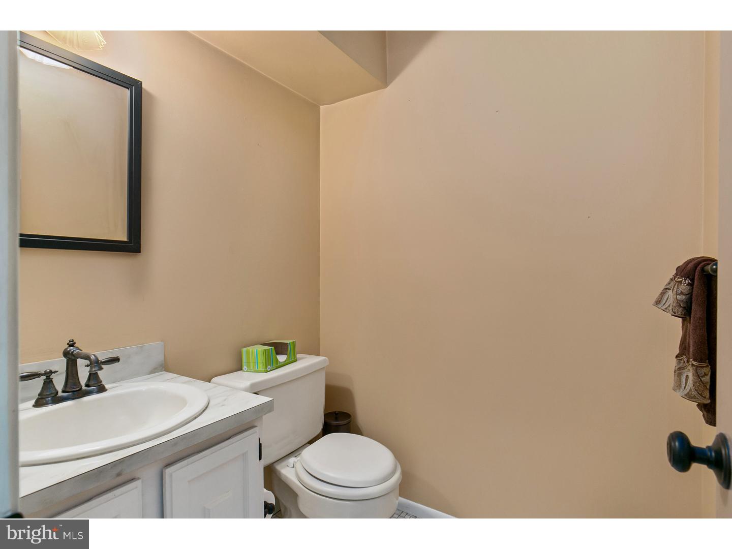 104 Farnwood Road Mount Laurel, NJ 08054 - Photo 10 of 20 Half Bath