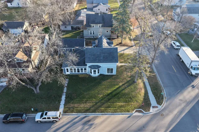 $179,500 | 203 Trott Avenue Southeast, Willmar, MN 56201