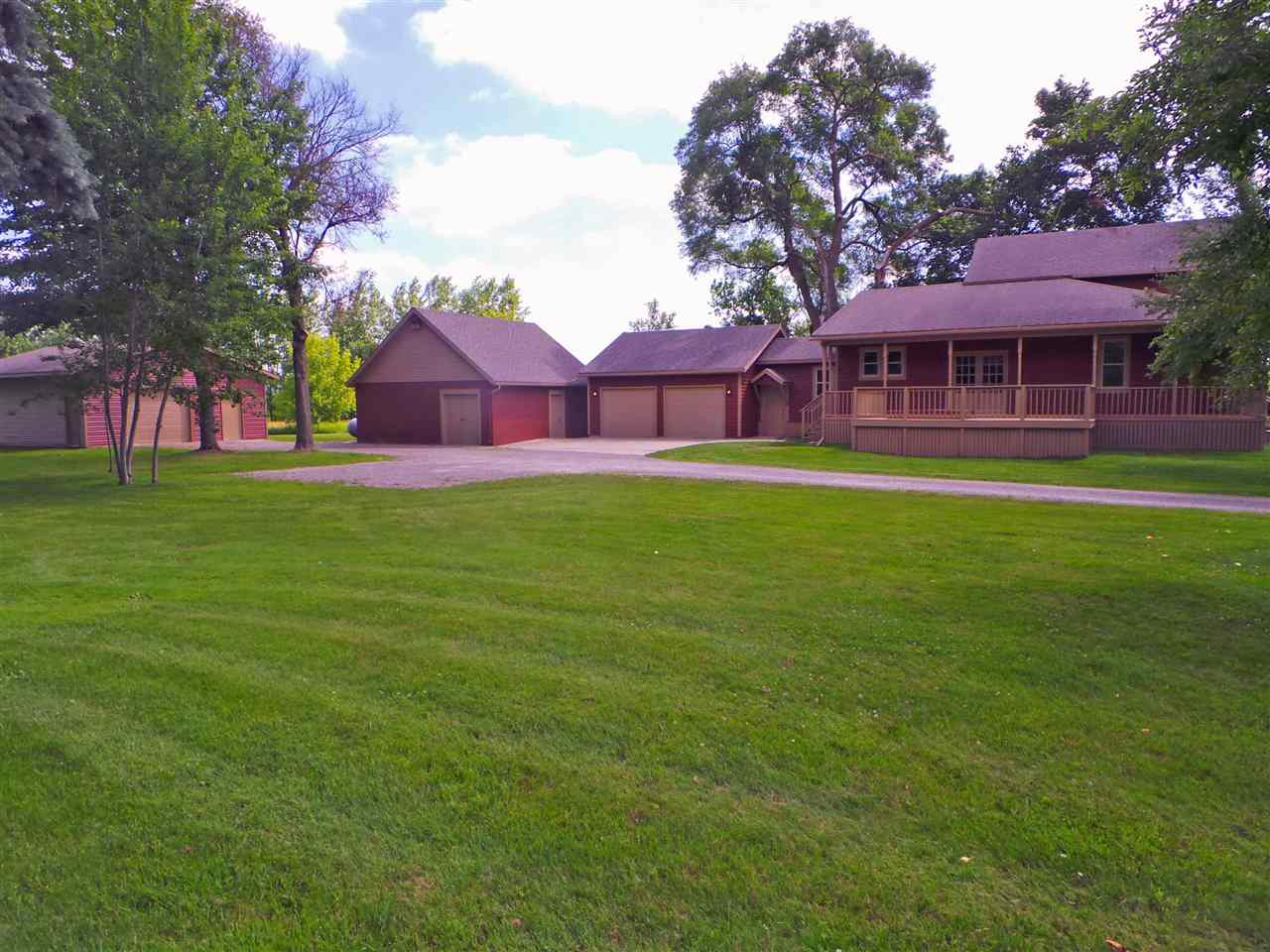 6360 Pierce Road Freeland, MI 48623 - Photo 7 of 28 31386901-6.JPG