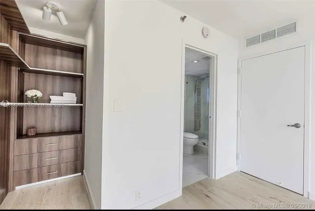 $3,500 | 7601 East Treasure Drive, Unit 707, North Bay Village, FL 33141