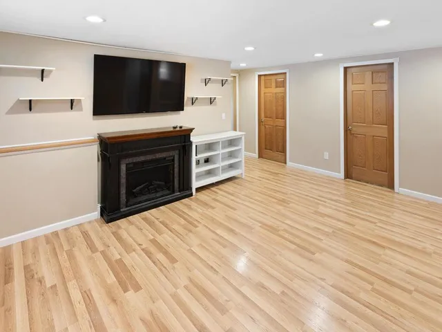 $275,000 | 1491 Roundhouse Circle, Shakopee, MN 55379