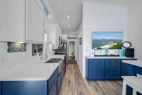 $915,000 | 325 Calusa Street, Key Largo, FL 33037