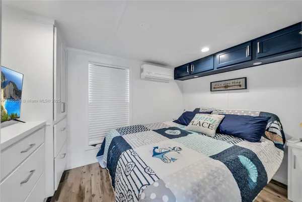 $915,000 | 325 Calusa Street, Key Largo, FL 33037