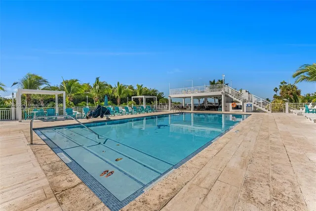 $915,000 | 325 Calusa Street, Key Largo, FL 33037